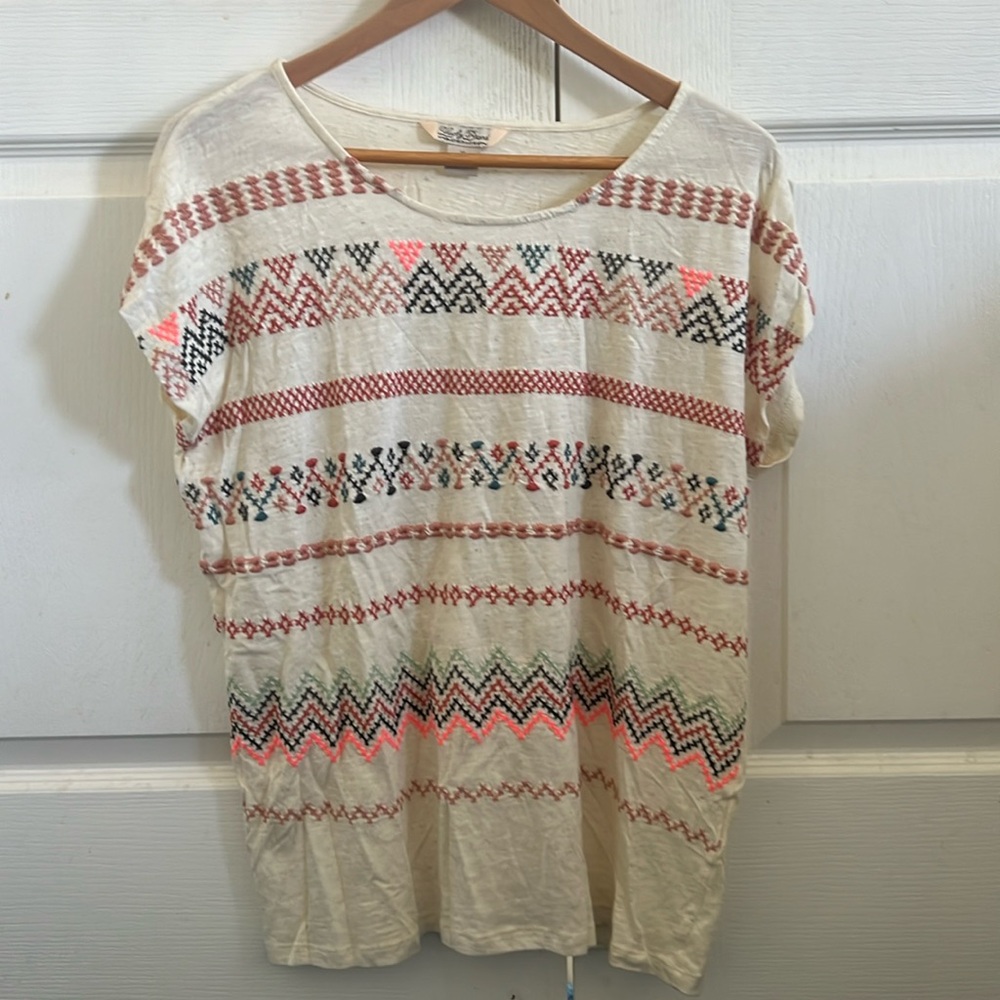 Lucky brand shirt with geometric embroidery